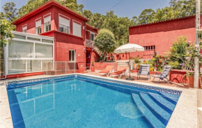Awesome Home In San Xoan De Tabagón With Wifi